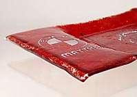 gefuste Glasschale mit eingearbeitetem Firmenlogo